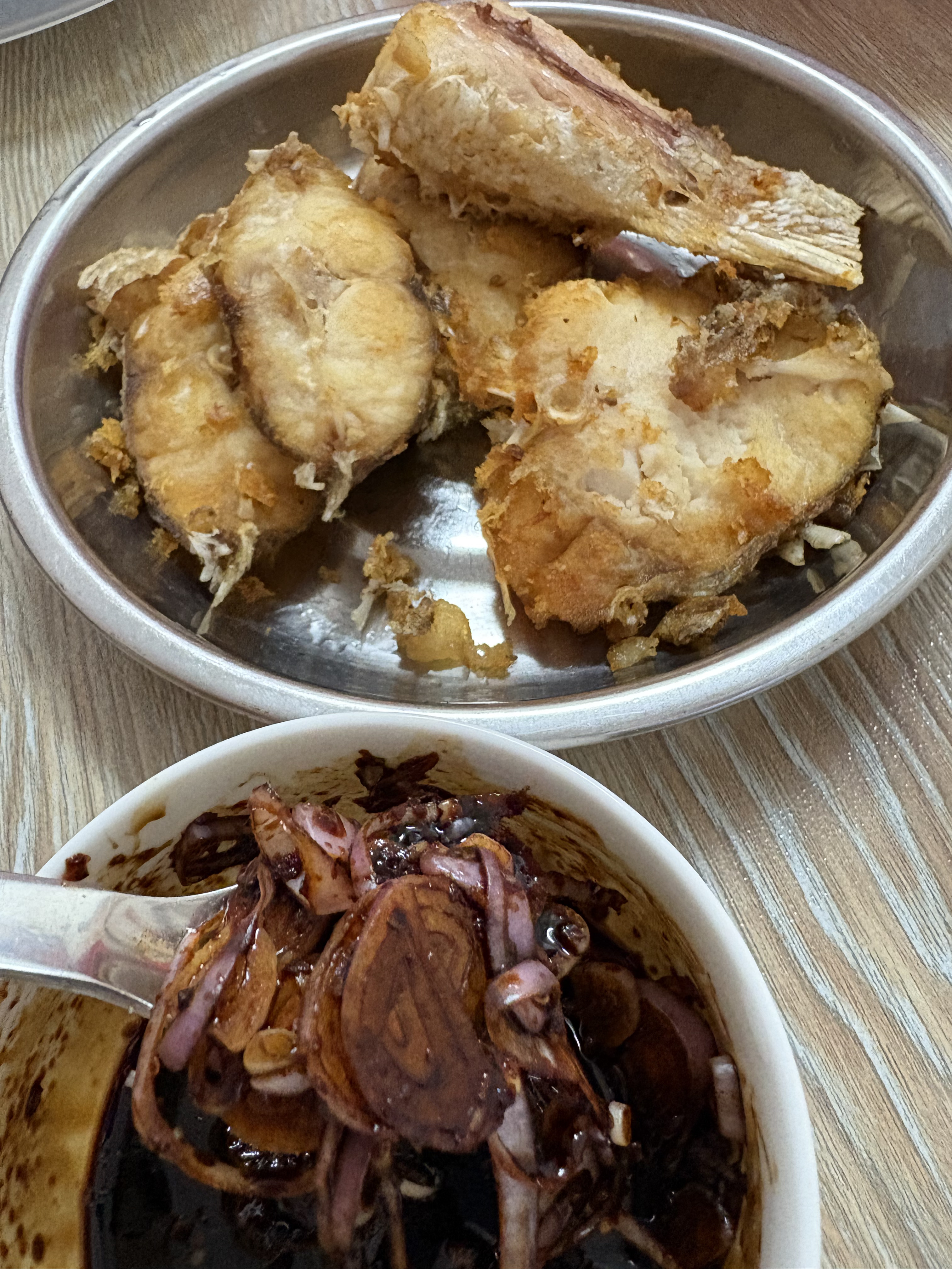 Fried fish with lamchut